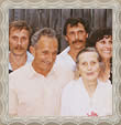 Martin (nar. 1925) s rodinou, fotografia 1982