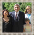 Rodina Mikuláša Trstenského (nar. 1958), fotografia máj 2005